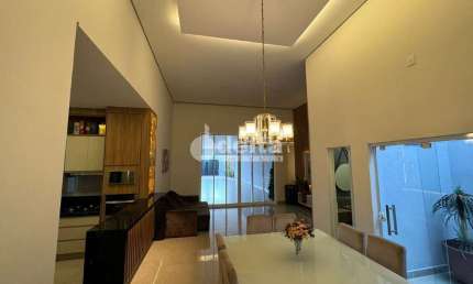 Casa disponível para venda no bairro Alto Umuarama em Uberlândia MG