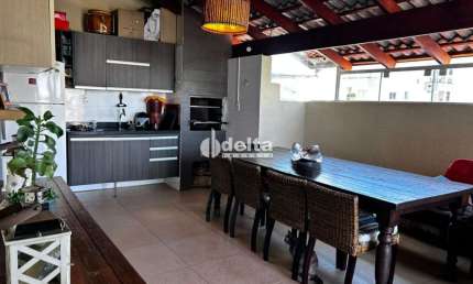 Apartamento disponível para venda no bairro Daniel Fonseca em Uberlândia-MG