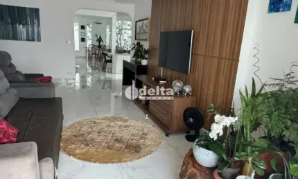 Casa disponível para venda no bairro Cidade Jardim em Uberlândia MG