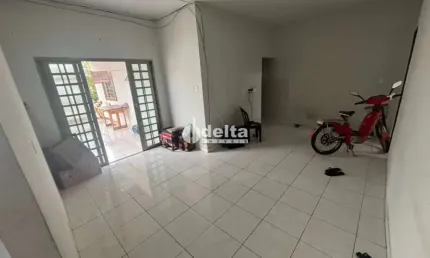 Casa disponível para venda no bairro Granada em Uberlândia-MG