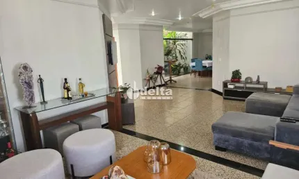 Casa disponível para venda no bairro Vigilato Pereira em Uberlândia MG