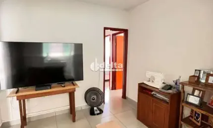 Casa disponível para venda no bairro Cidade Jardim em Uberlândia-MG