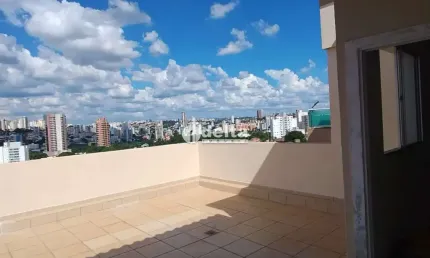 Cobertura duplex disponível para venda no bairro Tubalina em Uberlândia-MG