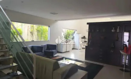 Casa disponível para venda no bairro Morada da Colina em Uberlândia MG