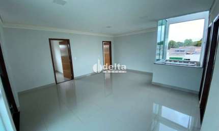 Casa residencial disponível para locação no bairro Alto Umuarama em Uberlândia-MG