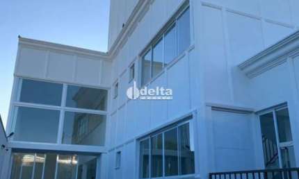 Prédio disponível para aluguel e venda no bairro Jaraguá em Uberlândia-MG