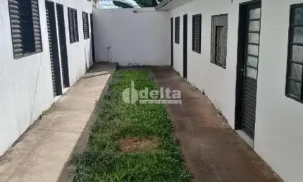 Apartamento disponível para venda no bairro Santa Mônica em Uberlândia-MG