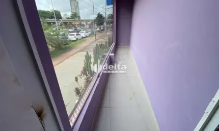 Loja disponível para locação e venda no bairro Vigilato Pereira em Uberlândia-MG