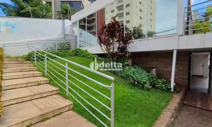 Prédio disponível para venda no bairro Centro em Uberlândia-MG