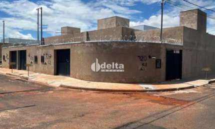 Casa disponível para venda no bairro São Jorge em Uberlândia MG