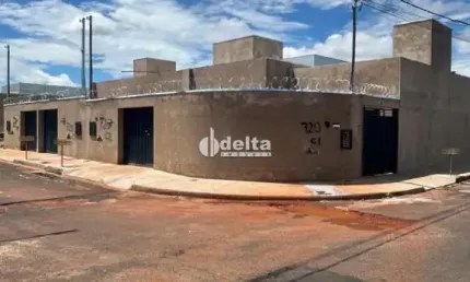 Casa disponível para venda no bairro São Jorge em Uberlândia MG