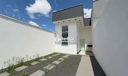 Casa disponível para venda no bairro santa mônica em uberlândia-mg