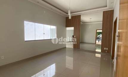 Casa no condomínio Jardim Umuarama II disponível para locação e venda em Uberlândia-MG