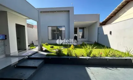 Casa disponível para locação e venda no bairro Shopping Park em Uberlândia-MG