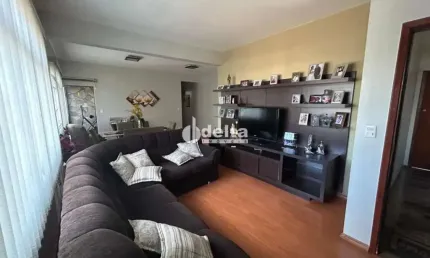 Apartamento disponível para venda no bairro Osvaldo Rezende em Uberlândia-MG