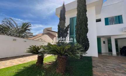 Casa disponível para venda no bairro Cidade Jardim em Uberlândia MG