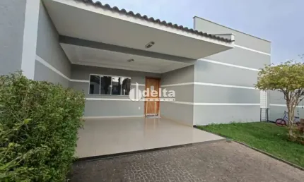 Casa disponível para venda no bairro Jardim Holanda em Uberlândia MG