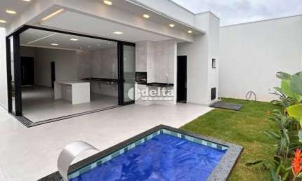 Casa no condomínio Terras Alpha disponível para venda em Uberlândia-MG