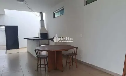 Casa disponível para venda no bairro santa luzia em uberlândia mg