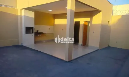 Casa residencial disponível para venda no bairro GSP Life em Uberlândia-MG