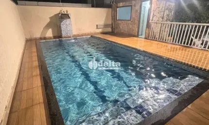 Casa residencial disponível para venda no bairro gramado em uberlândia-mg.
