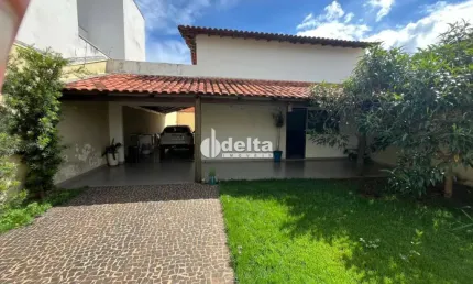 Casa residencial  disponível para venda no bairro Nova Uberlândia em Uberlândia-MG