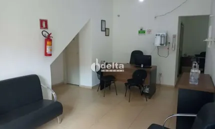 Prédio disponível para venda no bairro Centro em Uberlândia-MG