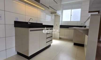 Cobertura duplex disponível para venda no bairro Martins em Uberlândia-MG