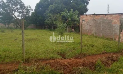 Área disponível para venda 1.000 m² no bairro Morada Nova em Uberlândia-MG