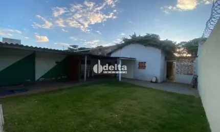 Casa disponível para venda no bairro Luizote de Freitas em Uberlândia MG
