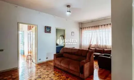 Prédio disponível para venda no bairro Martins em Uberlândia-MG