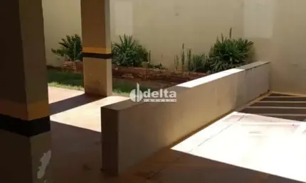 Apartamento disponível para venda no bairro Santa Mônica em Uberlândia-MG