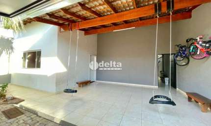 Casa disponível para venda no bairro Alto Umuarama em Uberlândia MG