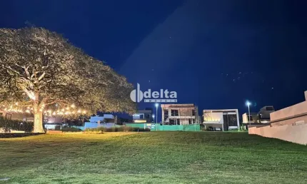 Terreno no Condomínio Alphaville II disponível em Uberlândia MG