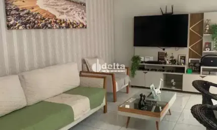 Casa disponível para venda no bairro Novo Mundo em Uberlândia MG