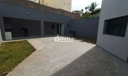 Casa com 3 quartos à venda no Nova Uberlândia, Uberlândia 