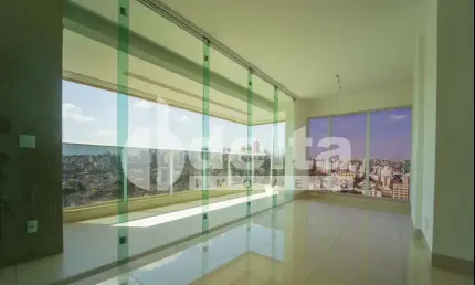 Cobertura  disponível para venda no bairro Tubalina em Uberlândia-MG