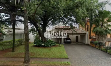 Casa disponível para venda no bairro Jardim Karaíba em Uberlândia MG