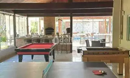 Casa no condomínio Murta 253 disponível para venda em Uberlândia-MG