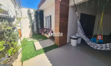Casa disponível para venda no bairro Santa Rosa em Uberlândia MG