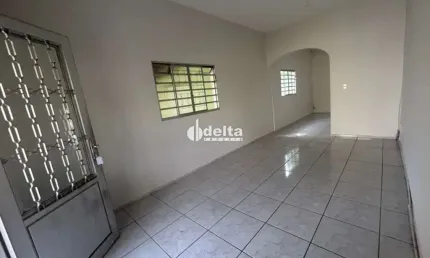 Casa residencial disponível para venda no bairro aparecida em uberlândia-mg.