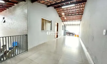 Casa disponível para venda no bairro Laranjeiras em Uberlândia MG