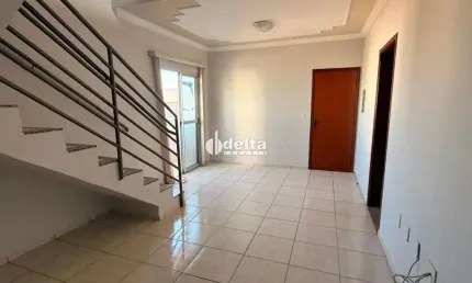 Cobertura disponível para venda no bairro Santa Mônica em Uberlândia-MG