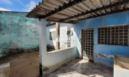 Casa disponível para venda no bairro Minas Gerais em Uberlândia MG