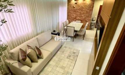 Apartamento disponível para venda no bairro Nossa Senhora Aparecida em Uberlândia-MG