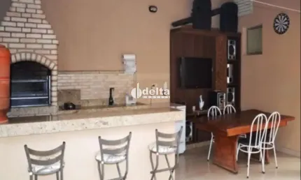 Casa disponível para venda no bairro Alto Umuarama em Uberlândia MG
