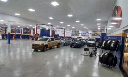 Galpão comercial disponível para locação e venda no bairro Nossa Senhora Aparecida em Uberlândia-MG