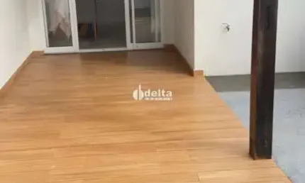 Casa residencial  disponível para venda no bairro Shopping Park em Uberlândia-MG