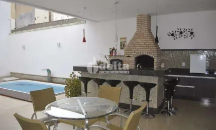 Casa disponível para venda no bairro vigilato pereira em uberlândia mg