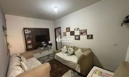 Casa residencial disponível para venda no bairro jardim das palmeiras em uberlândia-mg.